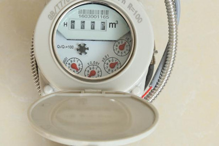 如何知道IC卡预付费水表电池没电了？